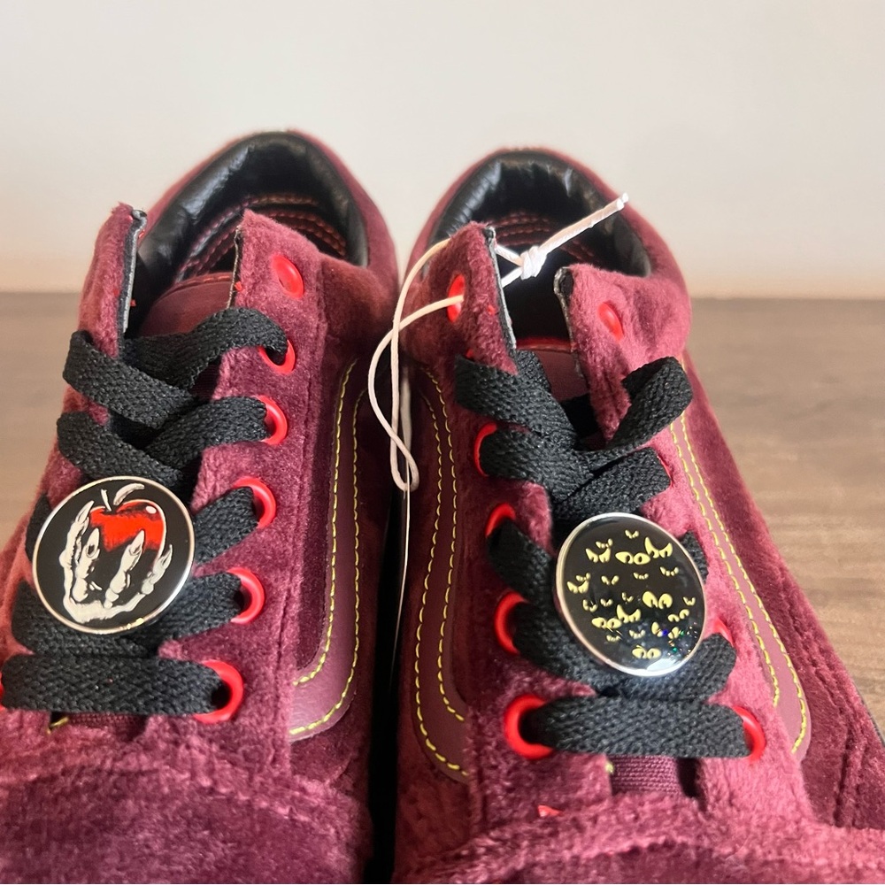 VANS Disney x Old Skool Poison Apple Stackform Unisex Shoe Size 5 or 6.5 - Picture 3 of 11
